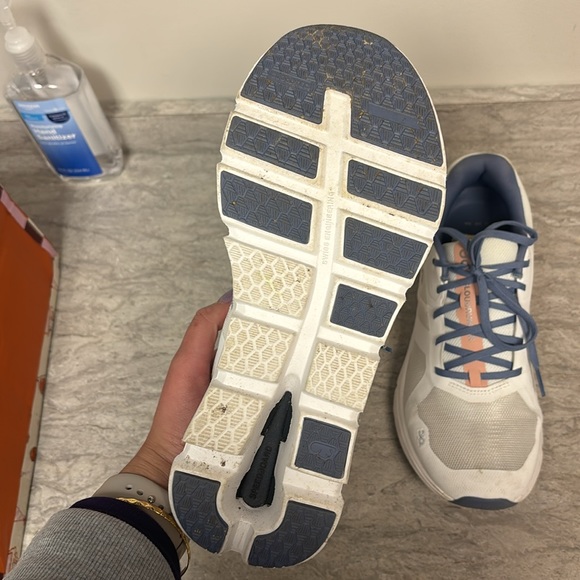 EUC ON Cloudrunner womens size 10 - Picture 5 of 8